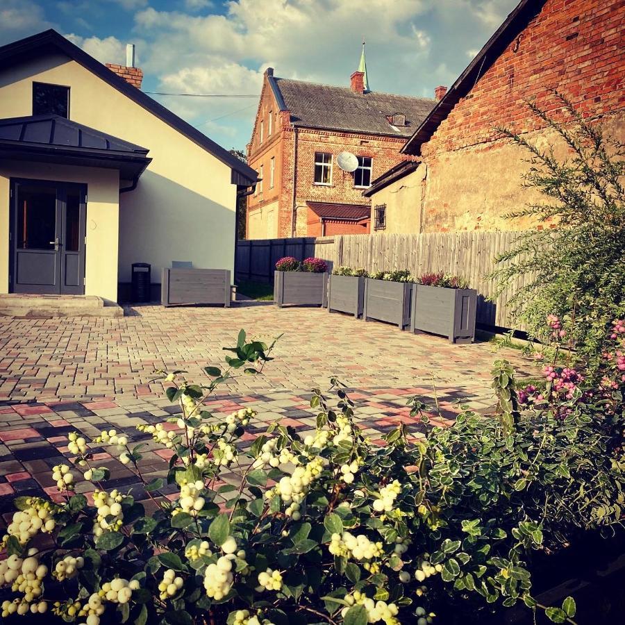 Guest House In Dobele City Center- Pilsetas Maja المظهر الخارجي الصورة