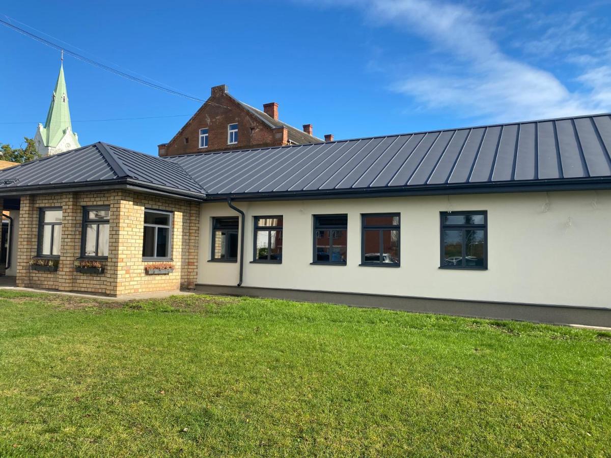 Guest House In Dobele City Center- Pilsetas Maja المظهر الخارجي الصورة