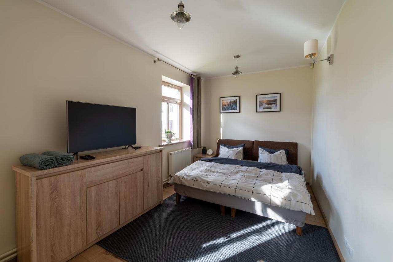 Guest House In Dobele City Center- Pilsetas Maja المظهر الخارجي الصورة