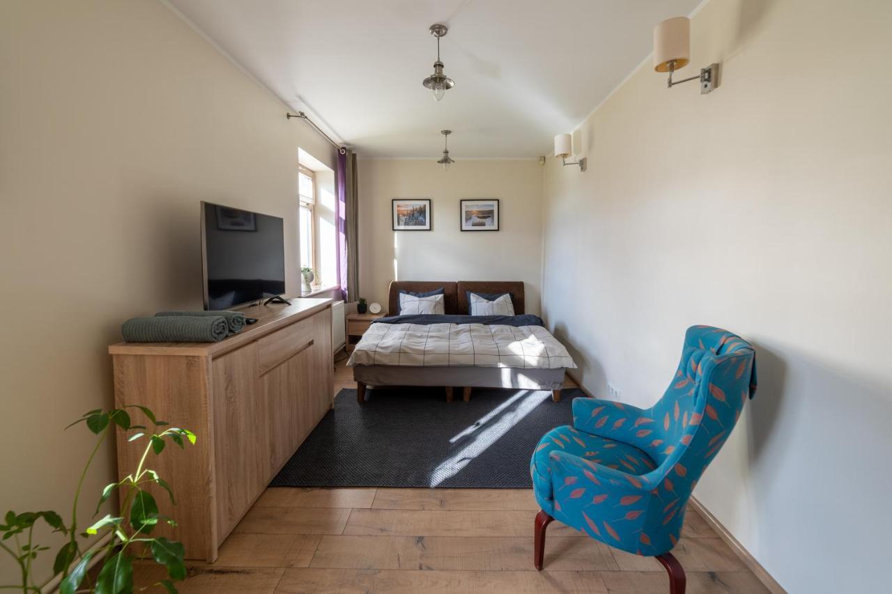 Guest House In Dobele City Center- Pilsetas Maja المظهر الخارجي الصورة